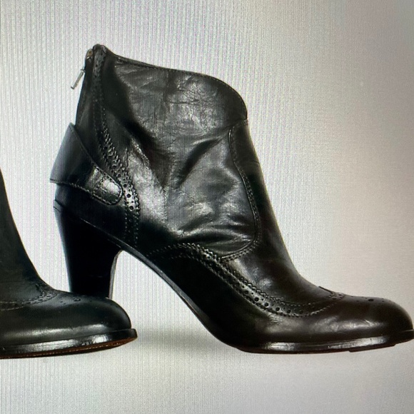 BELSTAFF Black Leather Ankle Boot AGNES SLIM, Size 8, handmade. - Picture 1 of 2